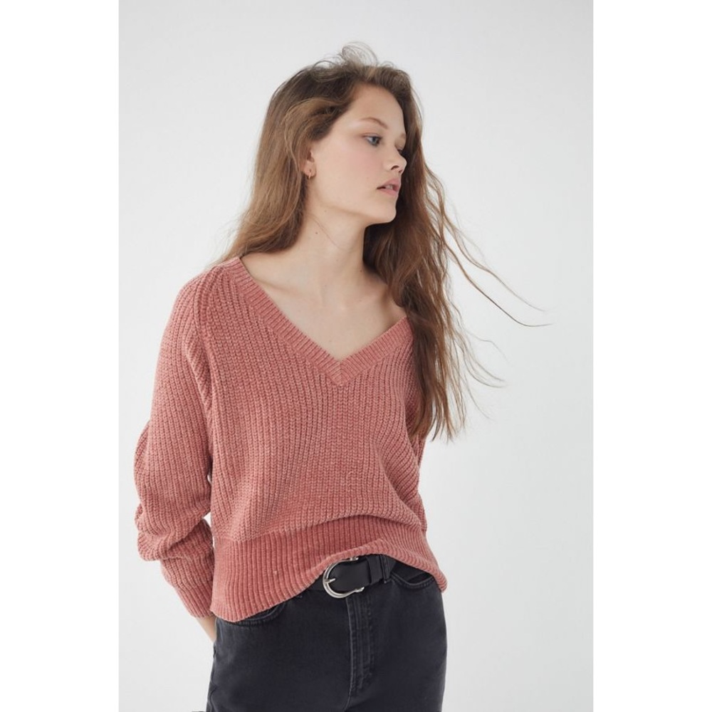 UO Cozy Chenille V-Neck Sweater - Picture 2 of 5